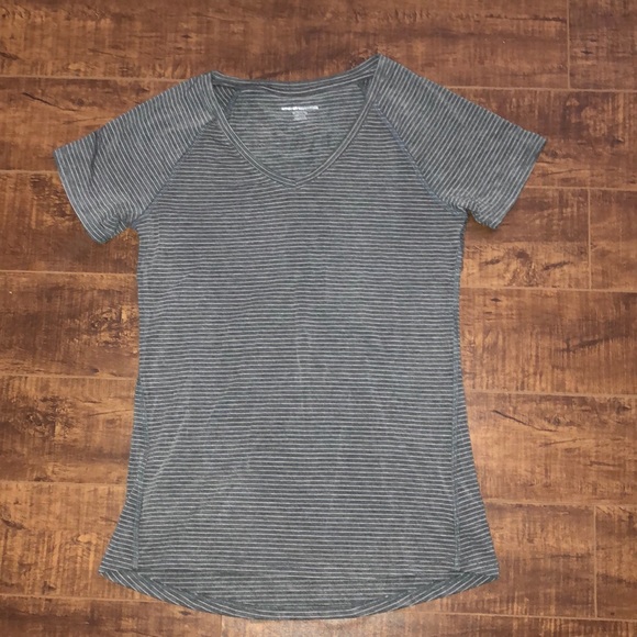 3/15 Simple comfortable T-shirt XS - Picture 1 of 3